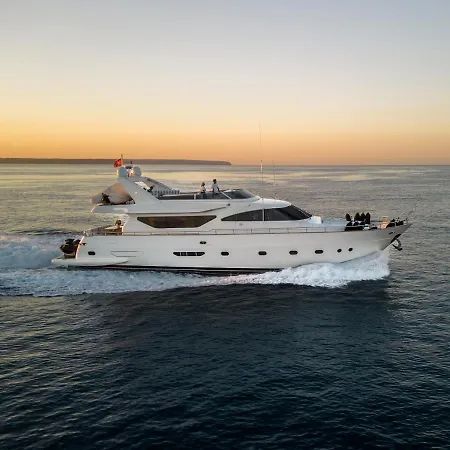 Essoess Boat - Five Star - Exclusive Use Båthotell Palma de Mallorca