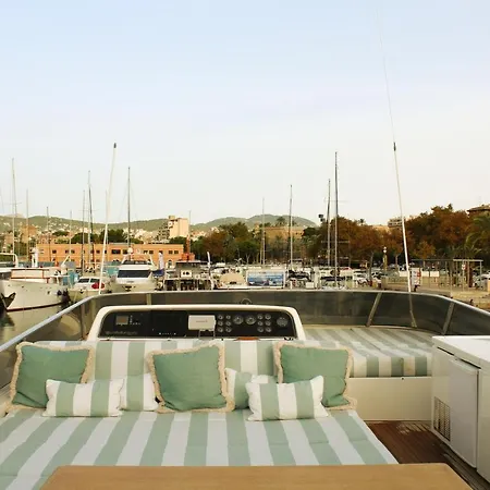 Essoess Boat - Five Star - Exclusive Use Båthotell Palma de Mallorca