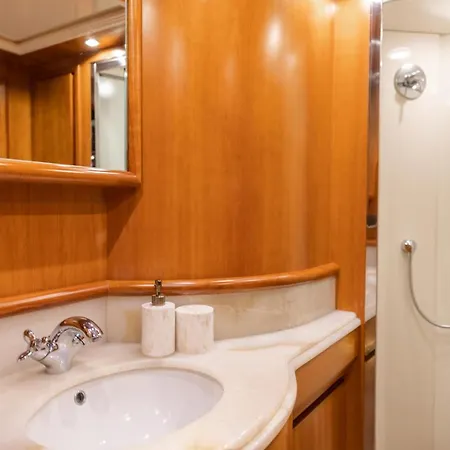 Båthotell Essoess Boat - Five Star - Exclusive Use