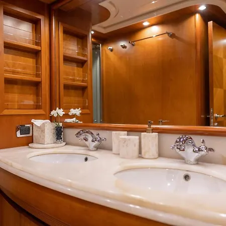 Båthotell Essoess Boat - Five Star - Exclusive Use Palma de Mallorca